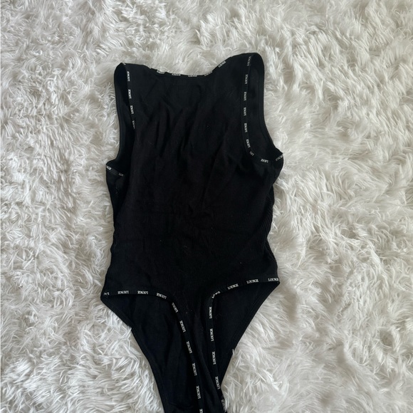 LOUNGE Ribbed Bodysuit - Picture 4 of 5
